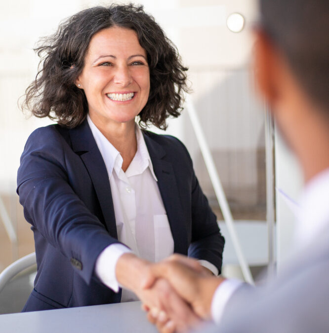 Kako izbrati zanesljivega logističnega partnerja? [Vodič + kontrolni seznam]